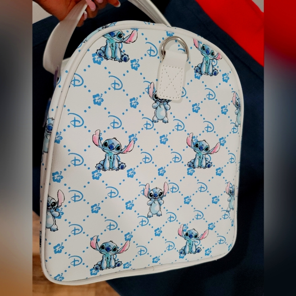 Disney's Stitch Weekender Bag - Picture 5 of 5